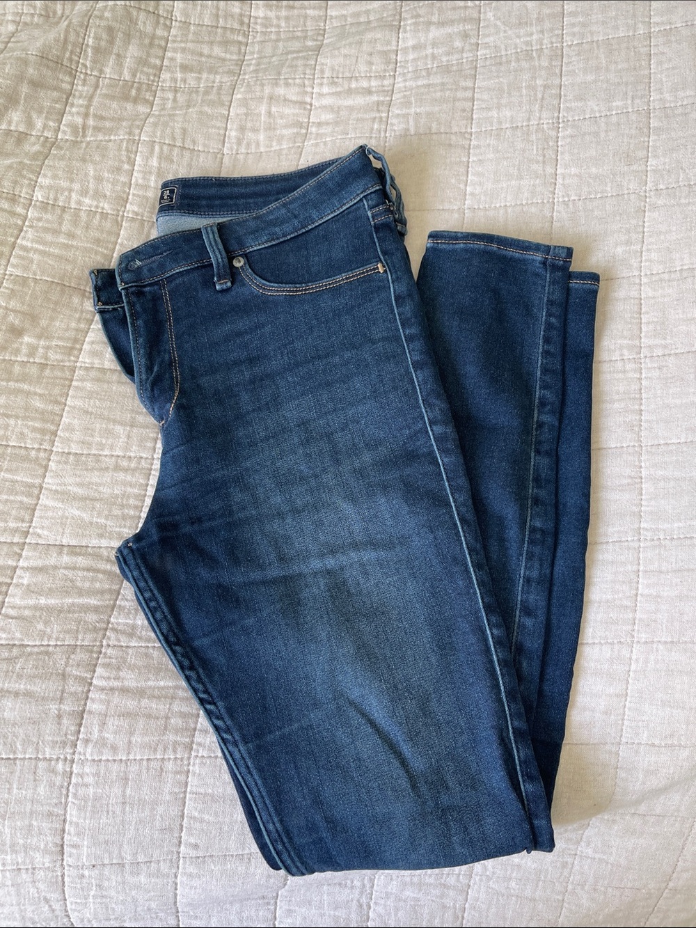 | Abercrombie & Fitch | Classic Dark Blue Women’s skinny Jeans